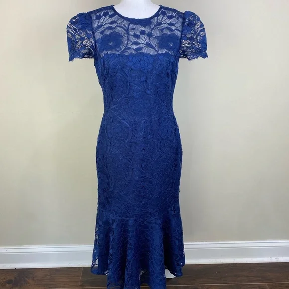 NWT’s Gal Meets Glam Women’s Eve Blue Lace Short Sleeve Ruffle Hem Dress size 8 - Picture 3 of 16